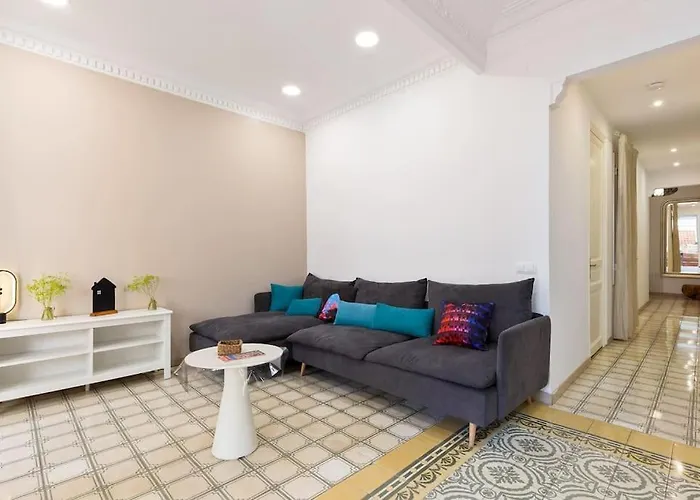 Apartment Bright Apt With Private Terrace In Sant Antoni Barcelona